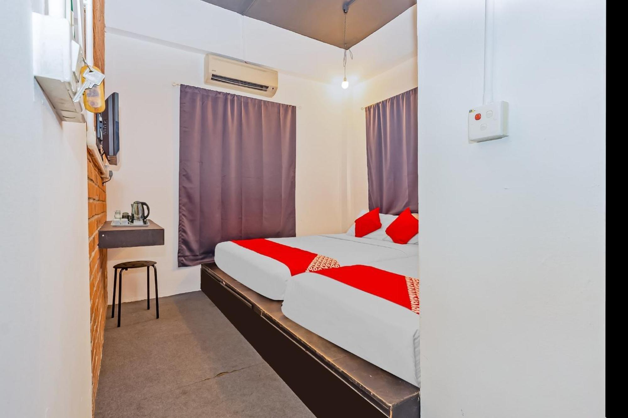 Super Oyo 44032 Zzz Hotel Malacca Екстер'єр фото
